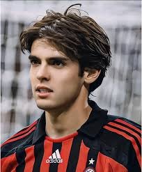 [德超杯]凯恩破门迪亚斯建功 拜仁2-1斯图加特问鼎